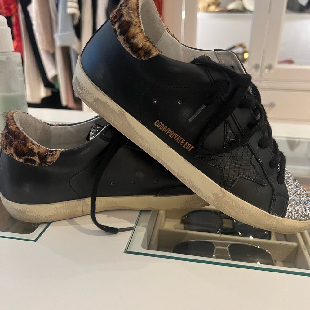 Limited edition Golden Goose black and glittery sneakers!!